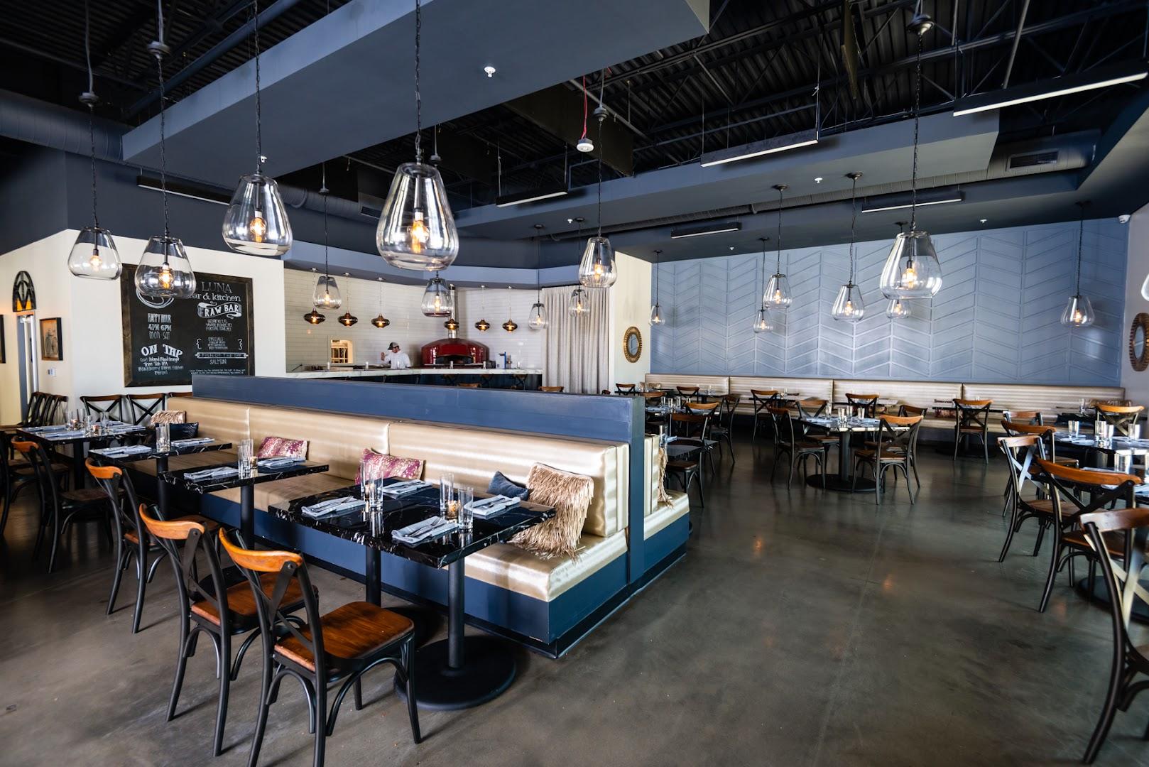 Tre Luna Bar and Kitchen